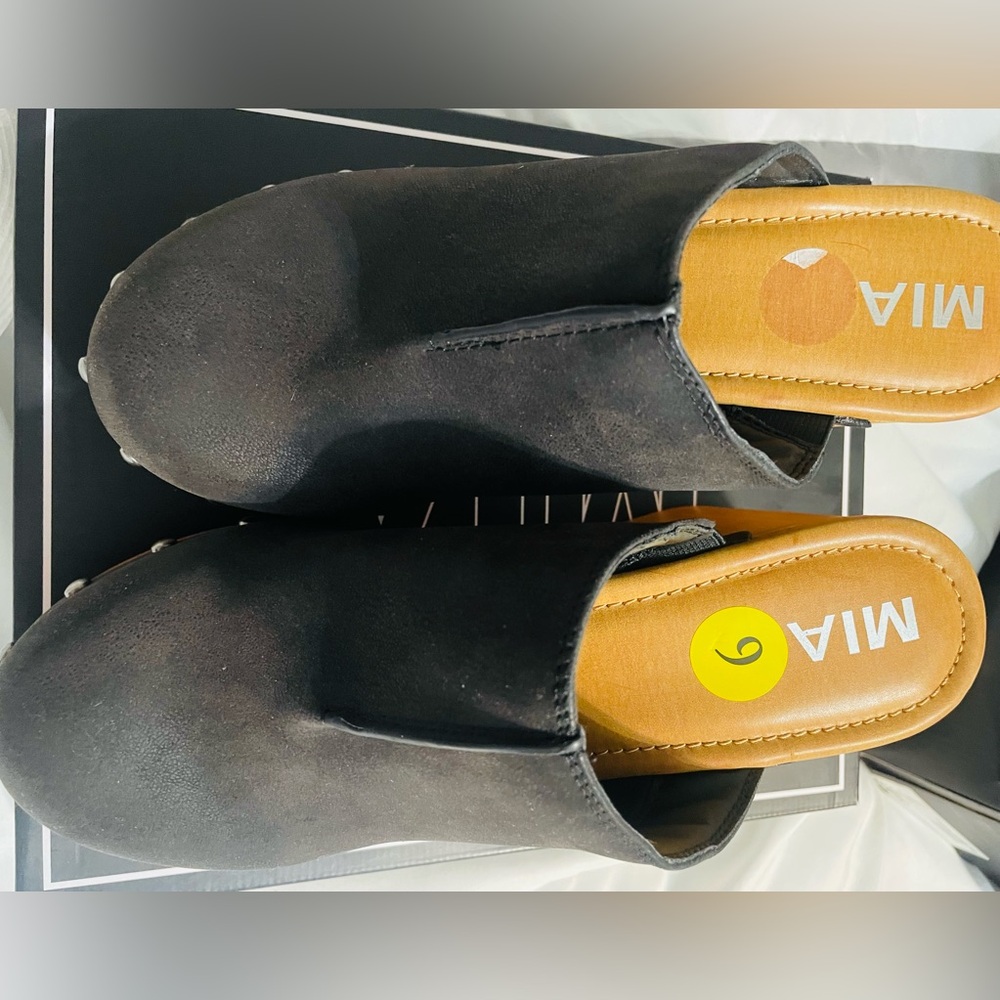 Mia ISRA Chunky Clogs - Picture 5 of 10